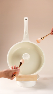 Redchef Star Series Ceramic Rock 24cm/28cm Frying Pan Wok with lid No PFAS&PTFE&PFOA and is Suitable for All Stovetops
