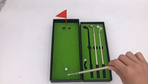 Mainan Golf Mini Pena Set Desktop Stick Mat Golf Mini Pulpen Gel
