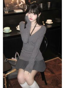 Gray V-Neck Long Sleeve Knitted Sweater Womens Autumn Winter New Soft Cozy Shoulder Bared Unique Beautiful Fashionable Top