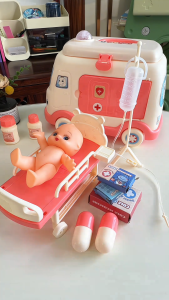 ของเล่นหมอเด็ก ชุดอุปกรณ์แพทย์ กล่องพร้อมหิ้ว สวมบทบาทหมอ 3-6ปี ของเล่นฝึกสมองเด็กหญิงเด็กชาย