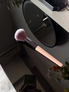 Powder Makeup BrushCosmetic Brush for Blush Powder Highlighter ContourFlawless Blending Face Makeup ToolDaily&Travel‑friendly