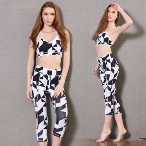 ชุดโยคะผ้าไนลอน Parana สำหรับผู้หญิง ชุดกีฬา วิ่ง ชุดกีฬา กระโปรงสั้น 7 ฟุต ชุดโยคะ ผ้าไนลอน ไร้แขน ฤดูใบไม้ผลิและฤดูร้อน