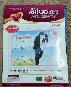 [ MỚI]Tranh thêu chữ thập đồng hồ đám cưới trăm năm hạnh phúc Al56688 KT 65x50cm[Tranh Hà Đoàn]