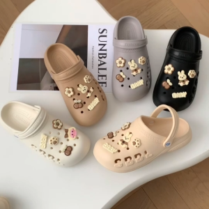 SUNSB5💚 รองเท้าแตะแบบสวมเปิดส้น รองเท้าหัวโต+แถมตัวติดลายการ์ตูน สไตล์เกาหลี งานยางนิ่มเบาใส่สบาย💚ส่งจากไทย