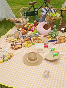 BBGG เสื่อปิคนิค เสื่อปูนั่ง เสื่อปูพื้น ลายสก๊อต เสื่อชายหาด เสื่อผ้าใบ เสื่อปิคนิคลายสก๊อต เสื่่อพับได้ picnic mat