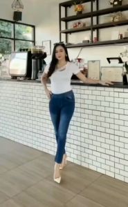 Jegging Jeans Wanita Dewasa: Pinggang Karet Full & Jeans Panjang Wanita 2023
