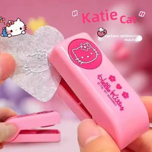 เครื่องมือลายนูน Sanrio Hello Kitty การ์ตูนน่ารักโลโก้ DIY KT ของขวัญวันเกิดแมววางแผนเครื่องเจาะนิวแมติกตราประทับสำหรับสมุดภาพกระดาษ