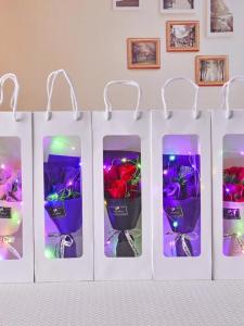 Vàng Hoa Hồng Scented Soap Bouquet Giáng Sinh Vàng Bó Hoa Hồng Giả Quà Tặng Cho Phụ Nữ Quà Tặng Cúng Tế Quà Tặng Mẹ Ngày Lễ