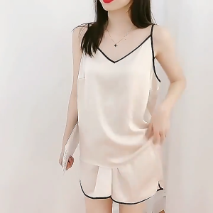 【ส่งจากไทย】Skecten ชุดนอนแบบสบายๆเรียบง่ายมีแผ่นอกสำหรับผู้หญิงเสื้อกั๊กสายเดี่ยวที่ทำจากผ้าไหมน้ำแข็งแบบบางเซ็ทชุดนอนกางเกงขาสั้นสองชิ้นนุ่มและเรียบเนียน