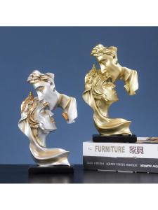 FENGHONGTAO | Creative Resin Couple Statue Home Decor