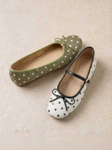Ballet Style Flat Shoes with Polka Dots