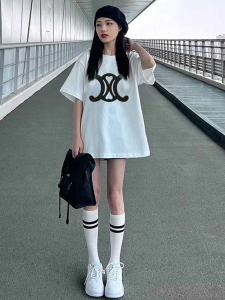 T-Shirt Wanita Putih Lengan Pendek - Motif Stylish & Slim Fit Katun Tipis Bernapas Tren Musim Panas 2025 Baju Kasual Oversize Kerah Bulat Gaya Korea Jepang Pakaian Premium untuk Sweet Look Nyaman Tren Terbaru Womens Clothing Santai Nyaman Tops