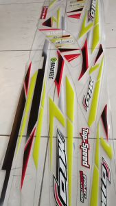 Desain Sticker Motor MIO J & Variasi Sticker Striping Yamaha