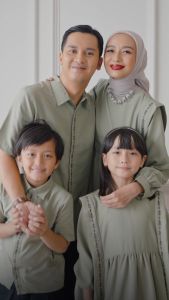 ZM Zaskia Mecca - Sarimbit Family Set 2 - Romansa Khatulistiwa - Edisi Wijayakusuma | Gamis Wanita Kemeja Koko Pria Anak