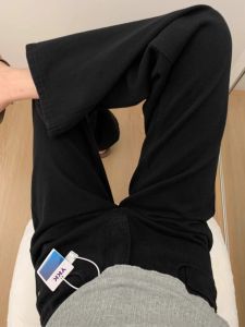 กางเกงยีนส์ทรงหลวมขาตรงสำหรับผู้หญิงในฤดูหนาว กางเกงขายาวทรงขากว้างเอวสูง กางเกงยีนส์ผ้าขนแกะสีดำ