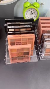 Plastic Transparent Acrylic Stand Makeup Powder Box Eyeshadow Blush Storage Shelf Table Divider HSQ-Eyeshadow-Palette-Storage