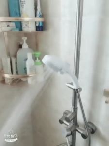 Japan Booster One-Button Water Stop Switch Shower Head Pressurized Water Saving Increase Pressure Shower Head Faucet