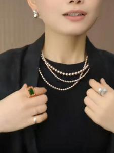 สร้อยคอไข่มุกสามชั้นสำหรับผู้หญิง MUAOOK ไม่ซีดจาง เครื่องประดับแฟชั่นฤดูใบไม้ร่วง/ฤดูหนาว สร้อยคอโซ่กระดูกไหปลาร้า