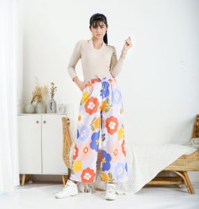 Celana Kulot Wanita Rayon Hommy Motif Bunga Bali Edition