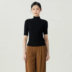 เสื้อยืดแขนสั้นคอปกต่ำสีดำสำหรับผู้หญิง ทรงสลิมฟิต แขนยาว 5 ส่วน เสื้อชั้นในฤดูใบไม้ผลิ 2025 เสื้อผ้าทำงานสไตล์หวาน