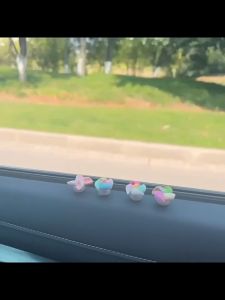 เครื่องประดับ ของตกแต่งในรถยนต์ สวิงกิ้ง การหมุน พัดลมขนาดเล็ก ดอกทานตะวัน ของตกแต่ง Car รถจักร