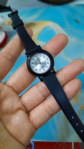 Đồng hồ nữ dây cao su second hand si nhât đã qua sử dụng