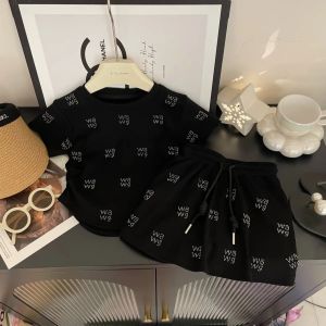 Girls Short Sleeve Casual Pants Set 2024 Summer New Style Versatile Top Childrens Two-Piece Set Korean Version Cotton Material