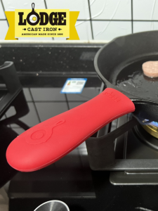 Lodge Silicone Heat Resistant Pot Handle Anti-Scalding Cast Iron Pot Handle Cover Kitchen Cooking Tools Microwave Oven Gloves