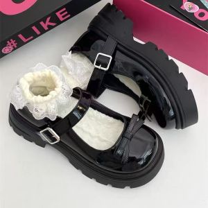 💖KAK SHOPZ💖แมรี่เจนสตรี สไตล์ฤดูร้อนใหม่ รองเท้าหนังผูกโบว์ รองเท้านักเรียนหวานเย็น รองเท้าเพิ่มความสูง