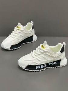 รองเท้าผ้าใบผู้ชาย 2025 รองเท้าผ้าใบสีขาวลำลองสำหรับฤดูร้อน ระบายอากาศได้ดี รองเท้าพื้นหนา สไตล์ผู้ชาย รองเท้าผ้าใบสไตล์ย้อนยุค