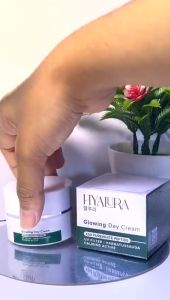 HYALURA Glowing Day Cream - Krim Siang Anti Aging Melembabkan dan Mencerahkan Kulit Wajah