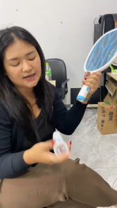 ไม้ตียุงไฟฟ้า มีไฟLED ในตัว ไม้ตียุง ไม้ช็อตยุง ไฟฟ้าแบบชาร์จไฟบ้าน ทนทานประหยัดไฟ ใช้งานง่ายปลอดภัย มีระบบsafetyไม่ช็อตมือ ไมตียุงกลางแจ้ง