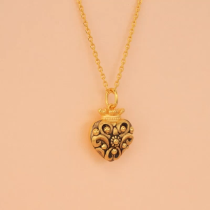 Chow Sang Sang 周生生 V&A The Art of Romance 999 Pure Gold Heart with Crown Pendant 93834P [Necklace Not Included]