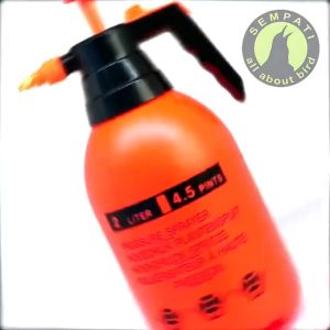 Alat Penyiram Botol Alat Semprotan 2L Disefektan Tanaman Taman Air Burung Water Spray Gun