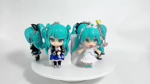 Bandai | 1/6pcs Anime Q Version Hatsune Miku Handmade Keychain Anime Chuyin Beautiful Girl Doll Animation Wave Playing Car Accessories