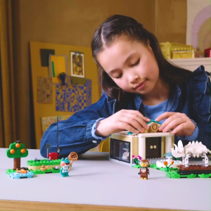 LEGO Animal Crossing 77056 Blatherss Museum Collection (543 Pieces)