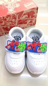 K รองเท้านักเรียน รองเท้านักเรียนชายรองเท้าอนุบาล วอร์มขาว Size 25-36 ราคาป้าย 319 บาท