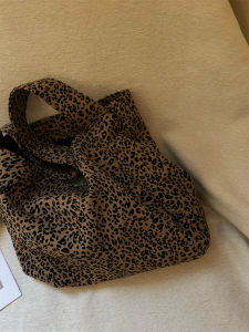 In Addition Large Capacity Leopard-Print Shoulder Bag Female Matching Item Retro Europe and America Tote Elegant Work Clothing Underarm Bag