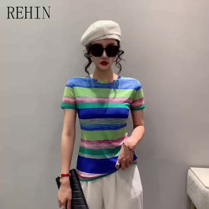 REHIN เสื้อผู้หญิงสีสันสดใสการพิมพ์ลายเส้นผ้าตาข่ายแขนสั้นคอกลมเข้ารูปและบาง S-3XL อินเทรนด์เสื้อฤดูร้อน