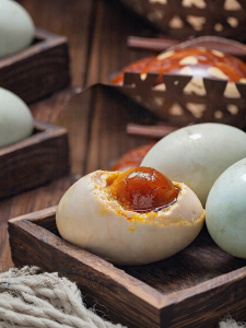 YONGS GOURMET | Duck Egg Salted Ready-to-Eat Vacuum Packed