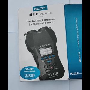 Zoom | Máy Ghi Âm Cầm Tay ZOOM H1 XLR 32-bit Float Với 2 Đầu Vào Kết Hợp XLR/TRS Có Khóa Bộ Chuyển Đổi AD Kép Dành Cho Người Làm Podcast Và Nhà Làm Phim
