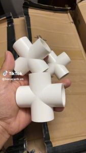 Đầu nối ống nước chia 4 U-PVC Phi 32-25-20 chuyên dùng cho hồ cá