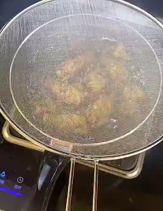 33cm Grease Splatter Screen Guard Oil Splashproof Stainless Steel Mesh Cover Kitchen Tools For Frying Pan