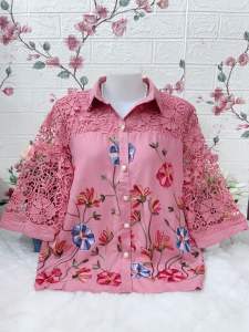 เสื้อเชิ๊ต ผ้าลินินปักลายดอกไม้ อก38-42นิ้วและ อก44-46นิ้ว อก48-52งานฟรีไชส์