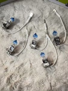 Bóng đèn pha ô tô bóng đèn Halogen H3-HCL đầu xanh siêu sáng. Điện 12v và 24v