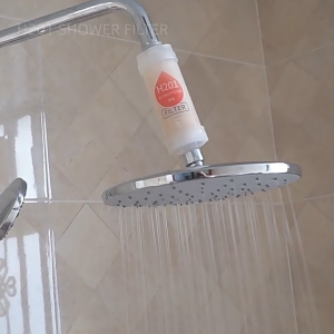 น้ำหอมแท่งกรองน้ำ ไส้กรองฝักบัว ฟิลเตอร์กรองน้ำผสมวิตามิน สามารถกรองคลอรีนได้ถึง 99%