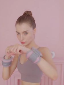 TEZEVIA (2 x 0.3 KG) Aksesoris Gym: Silicone Wrist Weight & Pemberat Kaki Adjustable