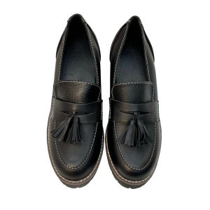 คุ้มค่ามาก! รองเท้าโลฟเฟอร์หนังแท้รองเท้าคัทชูคู่รักไซส์ใหญ่ฤดูใบไม้ผลิและฤดูใบไม้ร่วงพื้นหนาส้นสูงปานกลางหนังนิ่มแต่งพู่วินเทจสไตล์อังกฤษสำหรับผู้หญิง