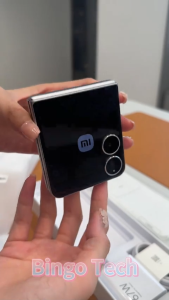 [ Ready stock ] Xiaomi MIX Flip 2 Snapdragon 8 Elite 6.86" 120Hz 5165 mAh 67W Foldable smartphone