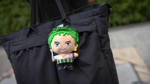 [Cinereplicas x Netflix] One Piece keychain plush toy One Piece Zoro doll keychain backpack pendant